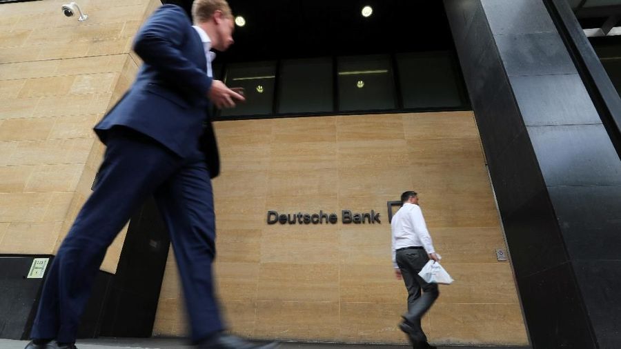 Deutsche Bank Group mengumumkan rencana restrukturisasi besar-besaran yang meliputi pengurangan lebih dari 18.000 karyawan hingga tahun 2022.
