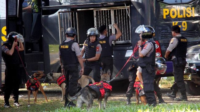 Polisi Cek CCTV Kafe di Tebet Tempat Nobar PSM yang Diserang