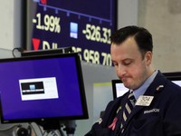 Bursa Wallstreet Kompak Merah Merona, Kenapa?