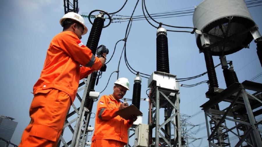 Sempat beredar pernyataan akan ada pemotongan gaji untuk bayar kompensasi, namun dibantah oleh PLN 
