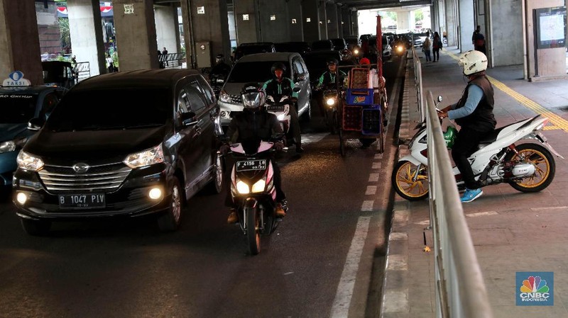 Pemerintah Provinsi DKI Jakarta memutuskan untuk memperluas sistem ganjil-genap dari sembilan ruas jalan menjadi 25 ruas jalan.