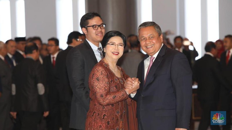 Destry merupakan calon tunggal DGS BI yang diajukan Presiden Joko Widodo kepada DPR.