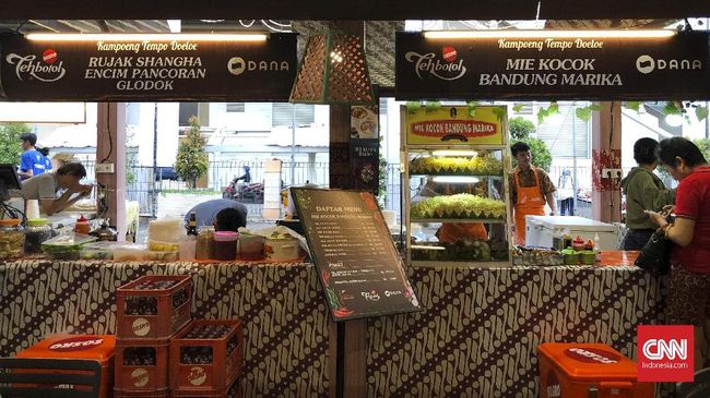 Berburu Kuliner Legendaris di Kampoeng Tempo Doeloe JFFF