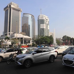 Pertumbuhan Ekonomi 2023 Tahan Banting, Warga RI Kuncinya!