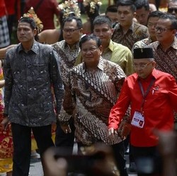 Prabowo Hadiri Kongres PDIP, Megawati: Masa Mau Tempur Terus