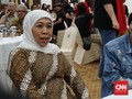 Sambut Tim 'Bumi Manusia', Khofifah Angkat Nyai Ontosoroh