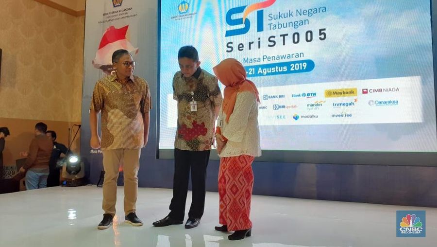 Pemerintah resmi membuka masa penawaran surat utang berbasis syariah dengan nama Sukuk Tabungan seri ST005.