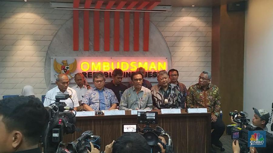 Direksi PLN meluruskan pernyataannya soal kabar pemotongan gaji pegawai 