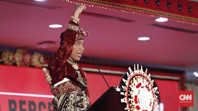 Jokowi, Jatah Menteri PDIP dan Sinyal 'Bandel' Periode Kedua