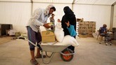 Pemerintah Irak mengklaim membutuhkan biaya sekitar US$100 miliar untuk membangun kembali Kota Mosul. (REUTERS/Abdullah Rashid)