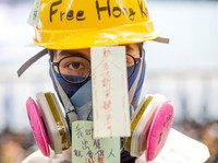 Demo Terus, Pendemo Hong Kong Minta Maaf