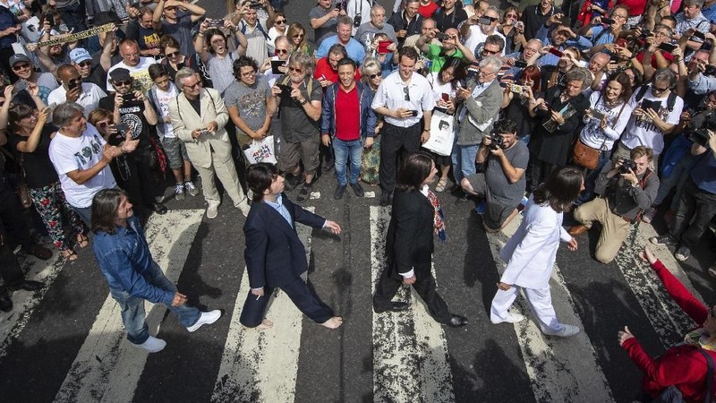 Abbey Road menjadi salah destinasi wajib bagi para Beatlemania yang ingin ziarah ke Inggris.