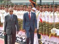 Tiba di Malaysia, Jokowi dan Iriana Disambut Mahathir Mohamad