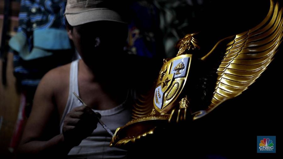 Biasanya miniatur tersebut dijual dengan harga Rp 50 ribu hingga Rp1,5 juta tergantung ukurannya.