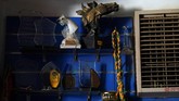 Di masa kejayaan, klub berkuda di Khartoum ini sempat memiliki hingga 200 ekor kuda. Klub ini didirikan pada 1908, tapi pada 1983 mengalami perubahan terutama setelah taruhan pacuan kuda dilarang. (REUTERS/Andreea Campeanu)