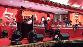 Ketua DPD Jambi Bacakan Rekomendasi Kongres PDIP