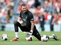Alisson Cedera, Liverpool Gaet Kiper Tua Pengangguran