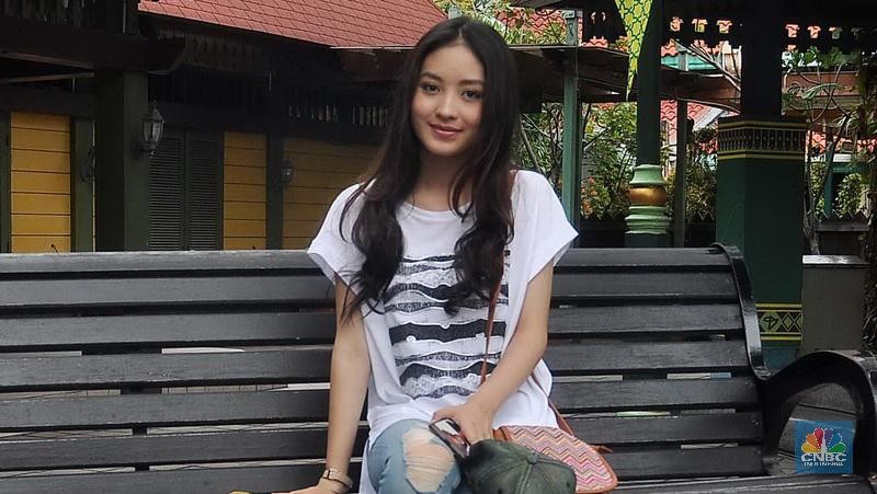 Kaya, cantik dan berprestasi tampaknya berada di genggaman beberapa artis muda tanah air.