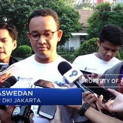 Ini Beda Anggaran Sampah Jakarta dan Surabaya