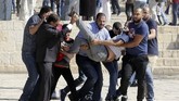 Kompleks Al Aqsa terletak di wilayah Yerusalem timur, sebuah wilayah yang diduduki Israel setelah memenangkan Perang Enam Hari pada 1967 lalu. (AP Photo/Mahmoud Illean)
