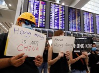 Polisi Hong Kong Gunakan Water Cannon untuk Halau Pendemo