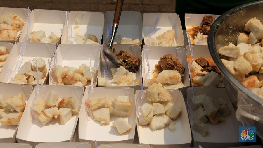Daging olahan siap saji itu dibagikan ke 9 kelurahan lokasi kumuh berat