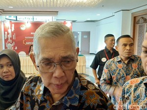 Wapres ke-6 Try Sutrisno Wafat
