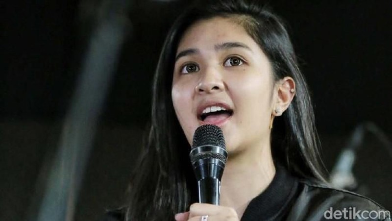Kaya, cantik dan berprestasi tampaknya berada di genggaman beberapa artis muda tanah air.