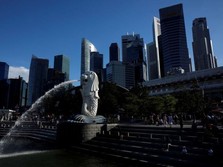 Singapura Naikkan Status Waspada Corona, Ini Kata Luhut