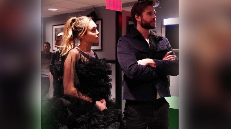 Hubungan Miley Cyrus dengan Liam Hemsworth berakhir. Keduanya telah mengakhiri pernikahan mereka yang baru berusia seumur jagung (8 bulan).