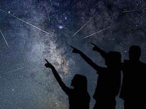 Saat Hujan Meteor Perseid Warnai Langit Inggris