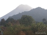 Gunung Merapi Keluarkan Awan Panas, Status: Waspada!