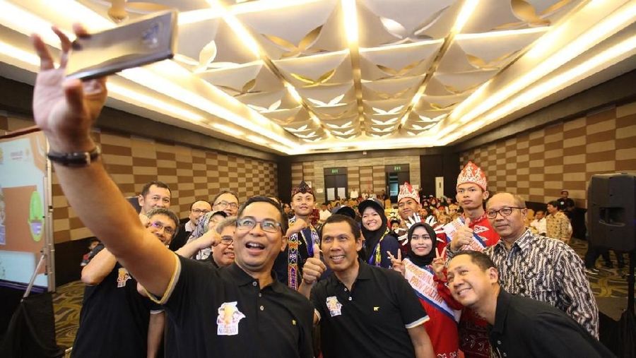 BNI merealisasikan program Siswa Mengenal Nusantara (SMN) yang merupakan program pertukaran pelajar.