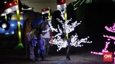 Plt UPT Monas Munjirin mengatakan, tema festival ini menggabungkan sejarah dan kebudayaan Indonesia dengan kemajuan teknologi, berupa lampu warna-warni yang tampak cantik. (CNN Indonesia/Adhi Wicaksono)