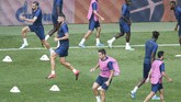 Chelsea menjalani musim baru dengan skuat terbilang anyar dan pelatih gres. Kekalahan dari MU menjadi laga debut yang tidak apik bagi The Blues. (AP Photo/Lefteris Pitarakis)