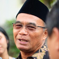 Mendikbud Sebut Kakak Ipar Jokowi Kena Rotasi Guru di Solo