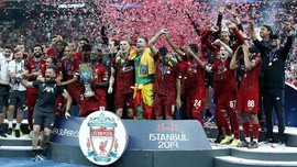 FOTO: Kalahkan Chelsea, Liverpool Angkat Piala di Awal Musim