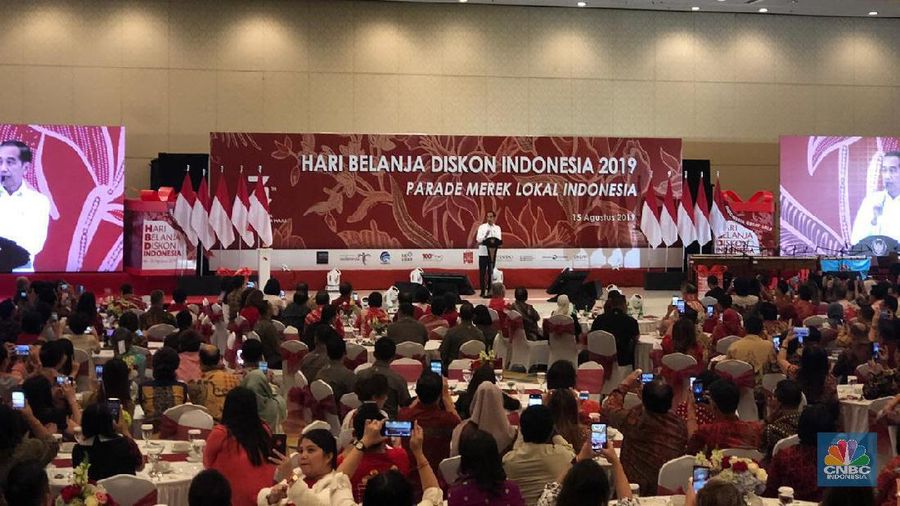 Jokowi mengaku sudah 'gerah' dengan pusat perbelanjaan di Indonesia yang dikuasai brand asing.