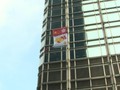 VIDEO: Spider-Man dari Perancis Bawa Pesan Damai di Hong Kong