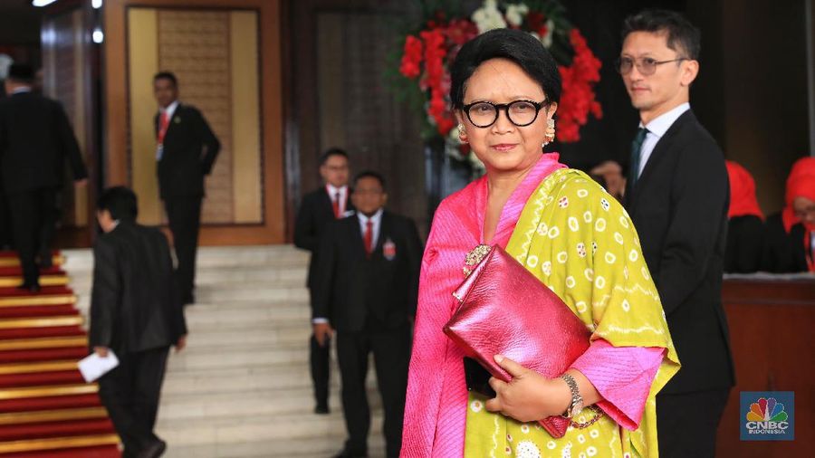 Sejumlah menteri kabinet Presiden Joko Widodo (Jokowi) menghadiri sidang.