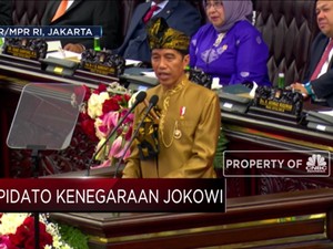 Pakai Baju Adat sasak, Jokowi Tegaskan Soal Indonesia Sentris