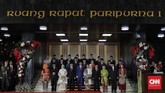 Sidang tahunan MPR, di Kompleks Parlemen, Senayan, Jakarta, Jumat (16/8), dihadiri oleh semua pimpinan lembaga negara dan istri. (CNN Indonesia/ Adhi Wicaksono)