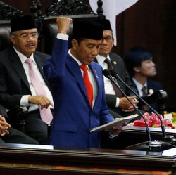 Jokowi: Kita Ingin Bangun Industri Mobil Listrik