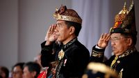 Pakai Baju Adat Bali Jokowi Pimpin Upacara Kemerdekaan RI - Foto 1