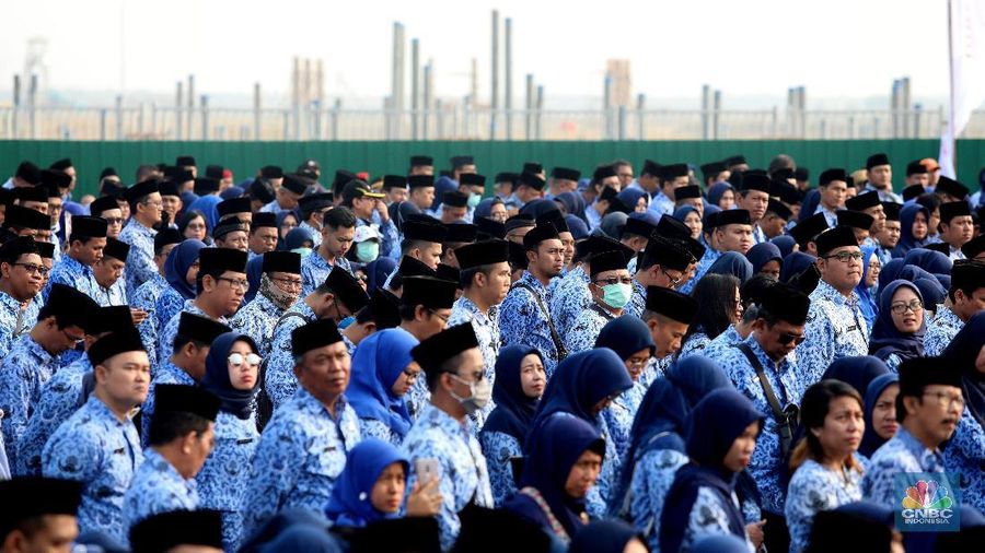 Upacara PNS di Pulau Reklamasi (վ/Muhammad Sabki)