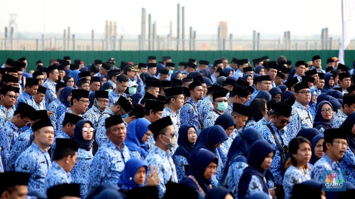 Upacara PNS di Pulau Reklamasi (CNBC Indonesia/Muhammad Sabki)