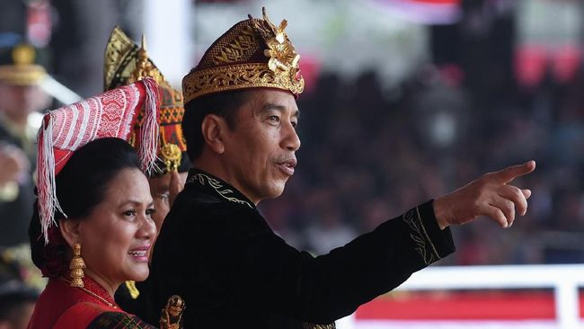Canda Jokowi soal Lokasi Muktamar PKB di Bali: Hati-hati PDIP