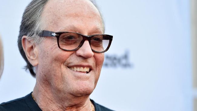 Peter Fonda Bantu The Beatles Ciptakan Lagu Hit