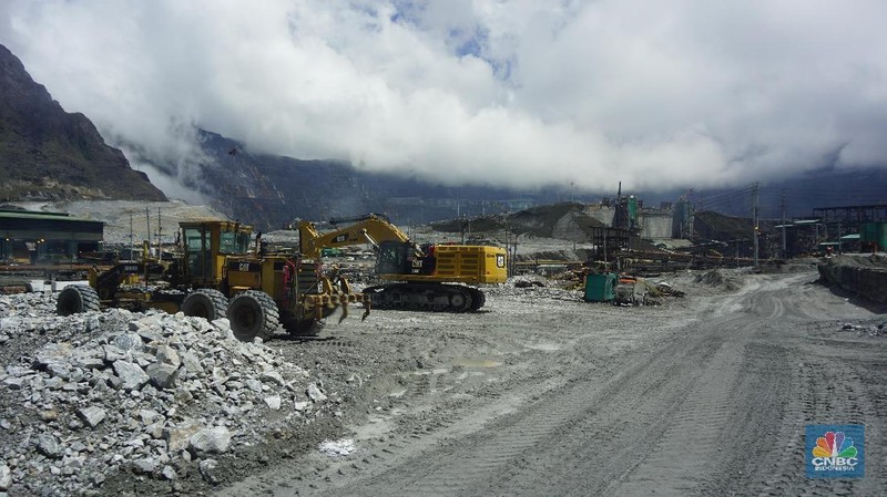 Aktivitas di tambang Grasberg open pit masih berlangsung. Operasi penambangan ditargetkan akan dihentikan pada area open pit pada triwulan III-2019.