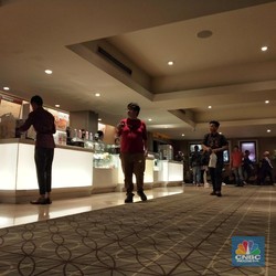 Bos Bioskop Happy, Harga Tiket 'Terbang' Tak Tekor Lagi